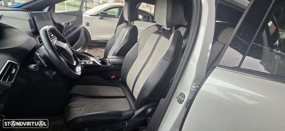 Peugeot 3008 1.6 Hybrid GT e-EAT8 - 19