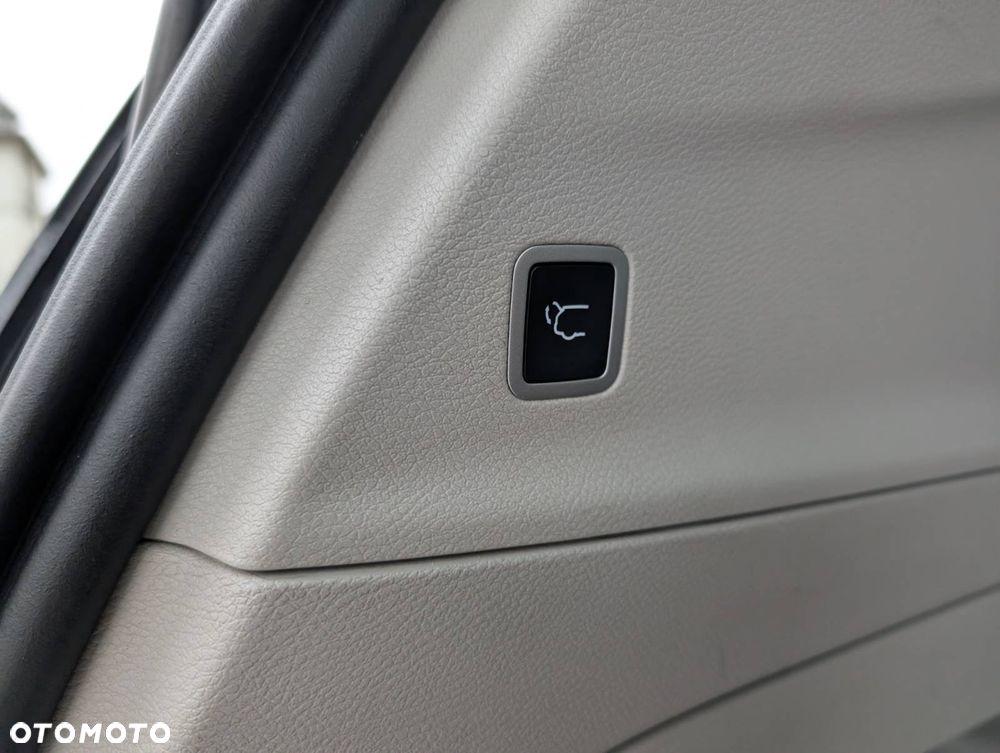 Chrysler Pacifica - 30