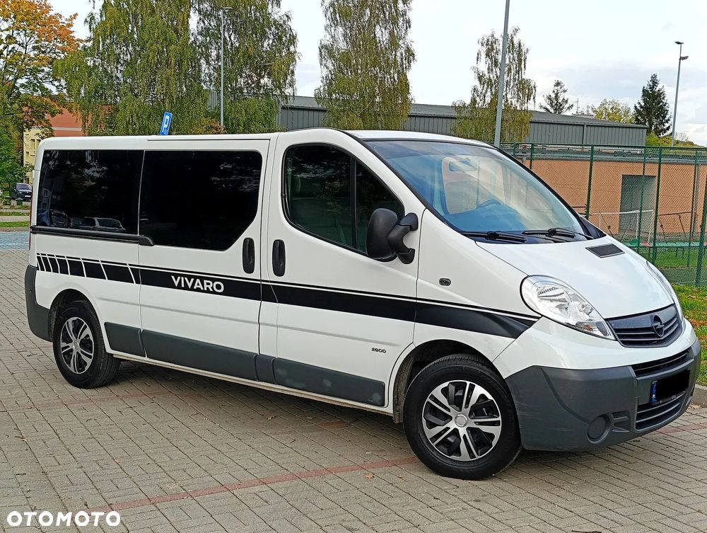 Opel Vivaro - 2