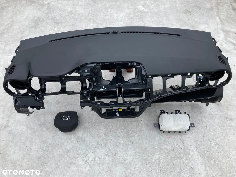 HYUNDAI I10 III 3 DESKA KONSOLA KOKPIT PULPIT PÓŁKA PARAPET PODUSZKI POWIETRZNE KIEROWCY PASAŻERA KURTYNA KURTYNY FOTELA W FOTEL AIR BAG AIRBAG NAPINACZ PASY PAS naprawa Raz2 - 5