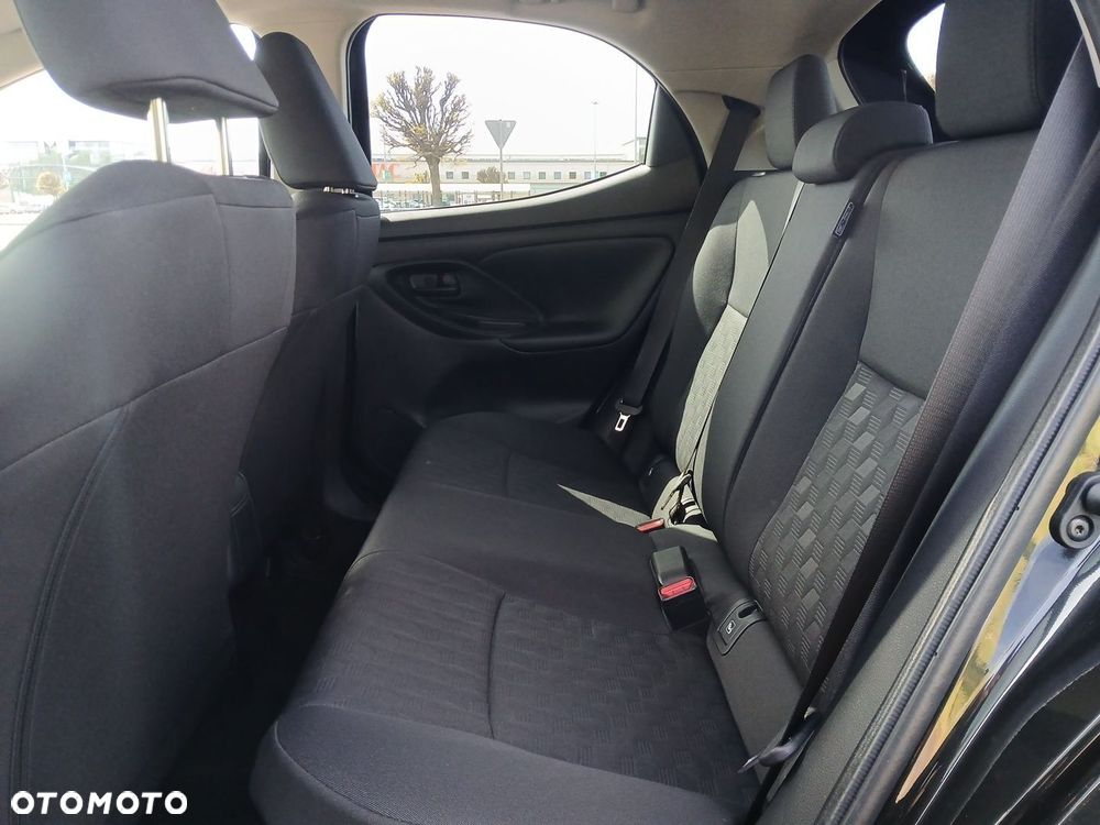 Toyota Yaris - 16