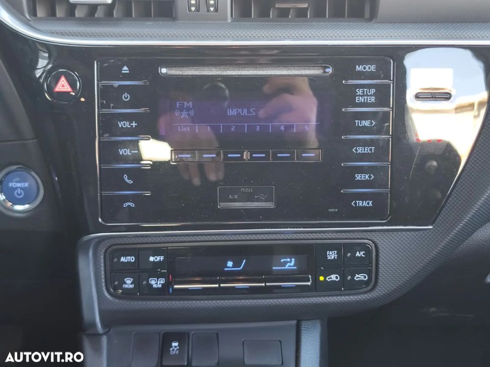 Toyota Auris 1.8 L VVT-i Hybrid Luna - 18