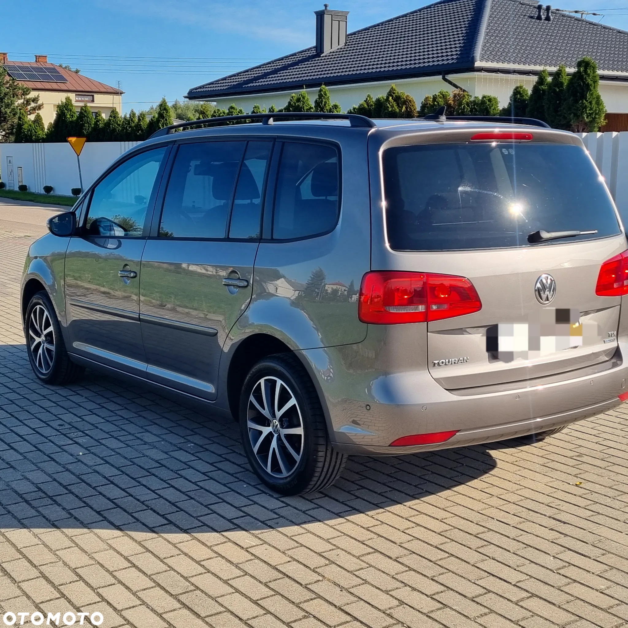 Volkswagen Touran 1.6 TDI DPF BlueMot Trendline - 6