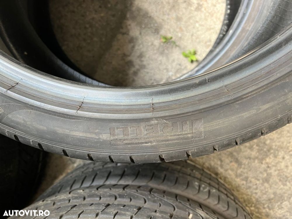 vând 2 anvelope 255/40/21 Pirelli de vară la 6mm - 5