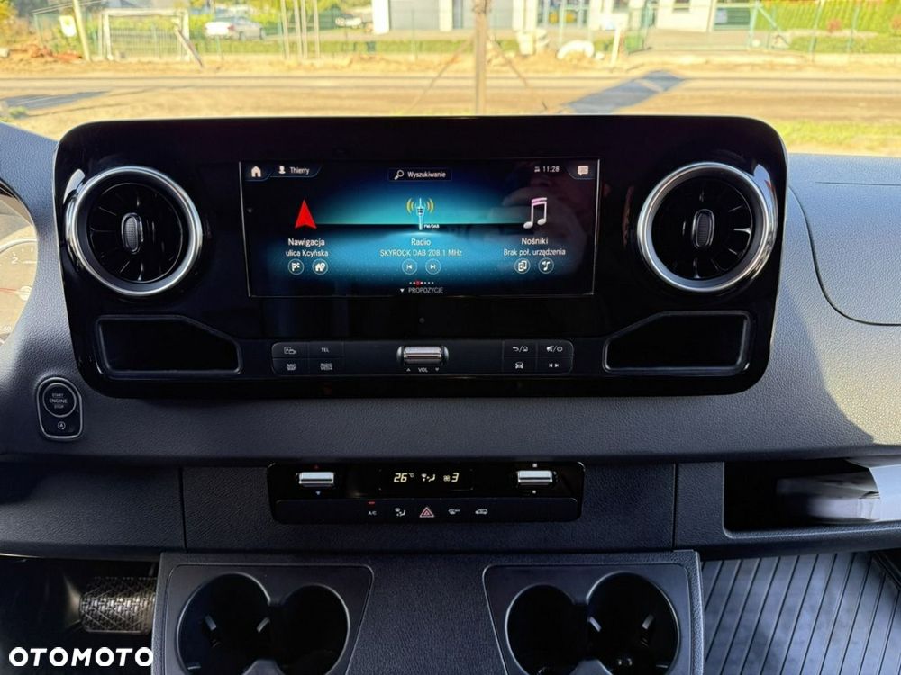 Mercedes-Benz Sprinter - 28