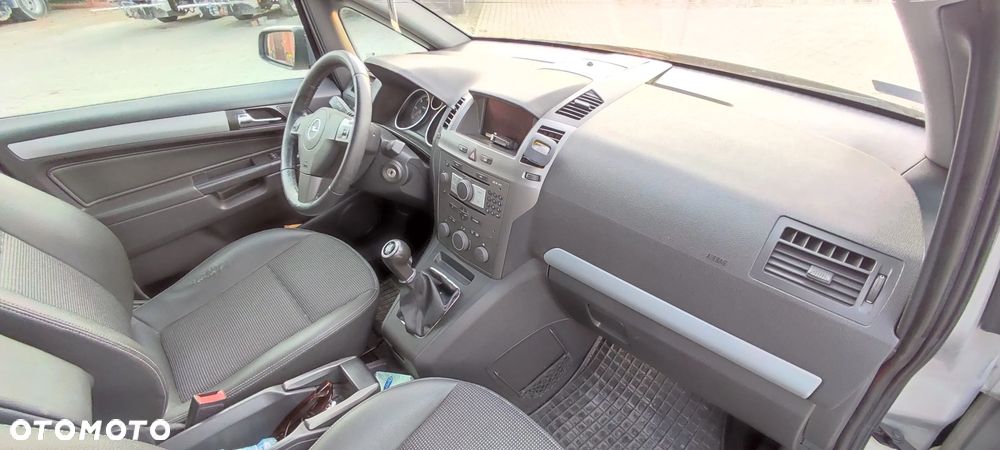 Opel Zafira 1.9 CDTI Enjoy - 26