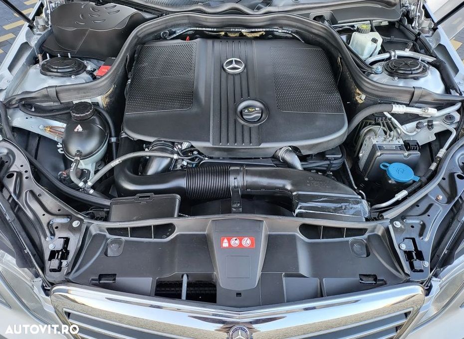 Mercedes-Benz E 220 CDI DPF BlueEFFICIENCY Automatik - 11