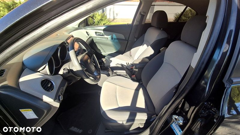 Chevrolet Cruze 1.6 - 37