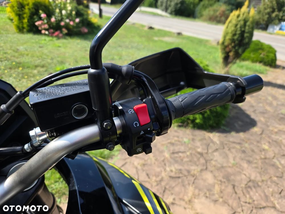 Suzuki V-STROM - 15