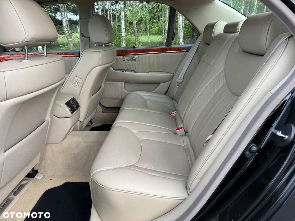 Lexus LS High Class - 31