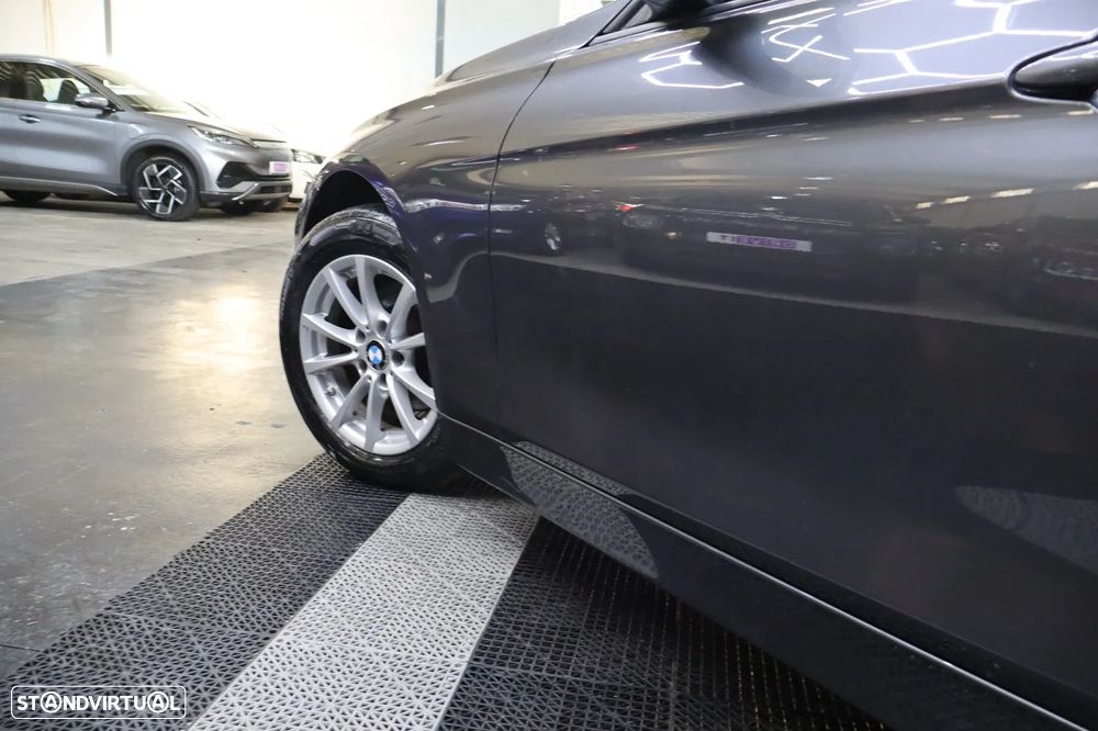 BMW 318 d Aut. Blue Performance Modern Line - 12