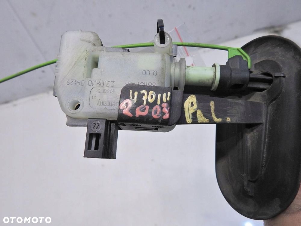 SIŁOWNIK KLAPKI WLEWU PALIWA VOLVO V70 III - 2