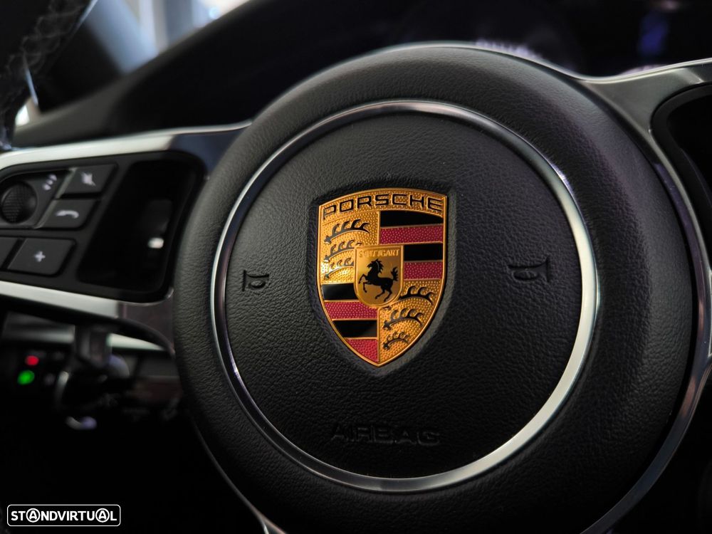 Porsche Panamera - 21
