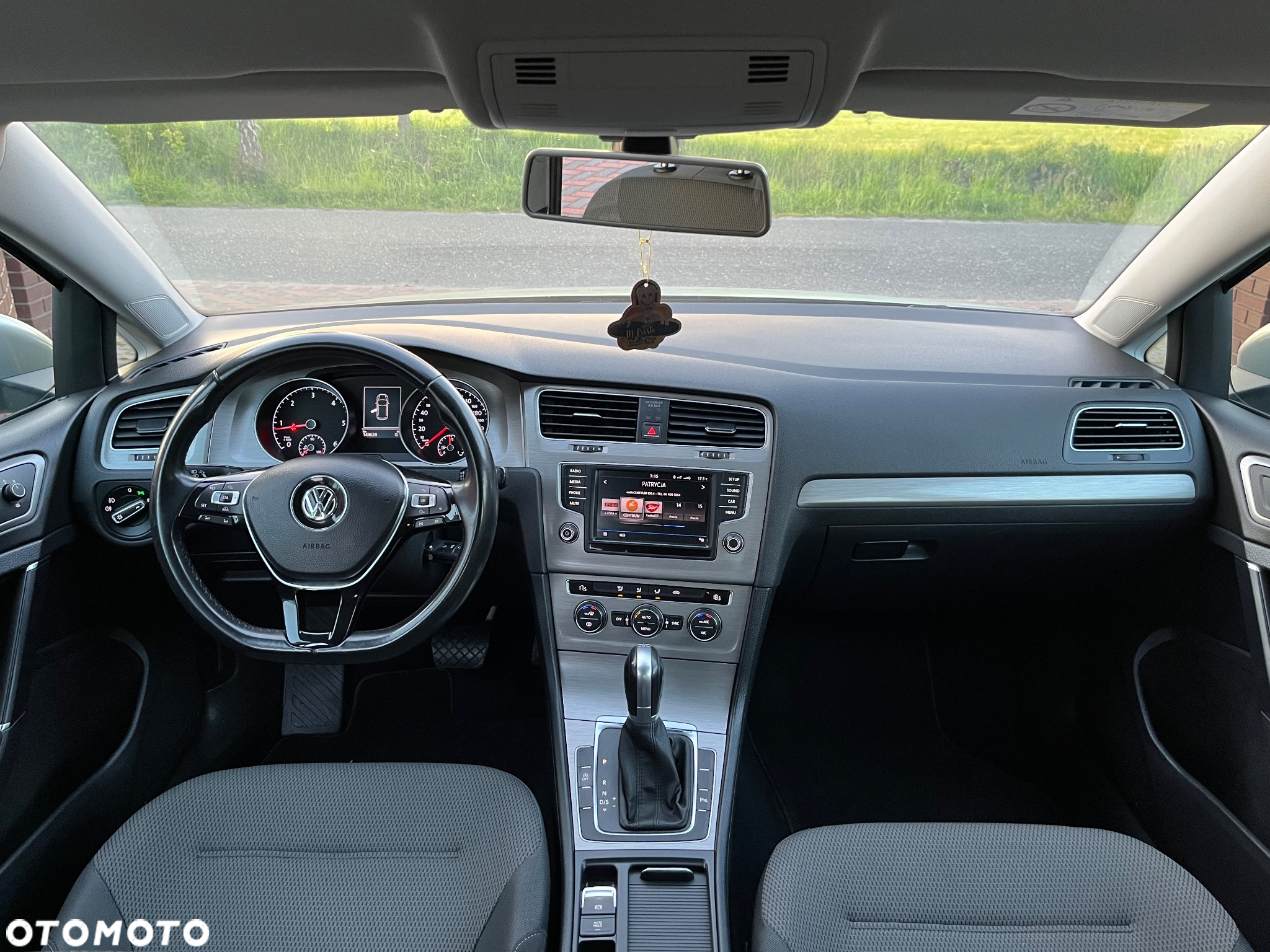 Volkswagen Golf 1.6 TDI BlueMotion Technology DSG Comfortline - 11