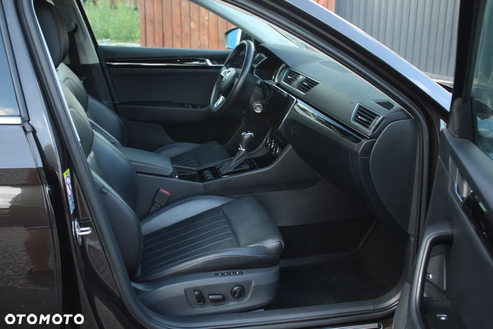 Skoda Superb 2.0 TDI 4x4 L&K DSG - 35