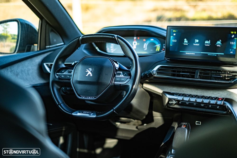 Peugeot 3008 1.6 Hybrid4 GT Pack e-EAT8 - 17