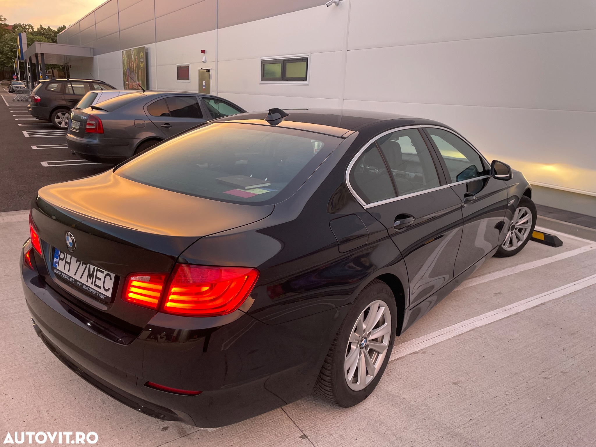 BMW Seria 5 520d - 14