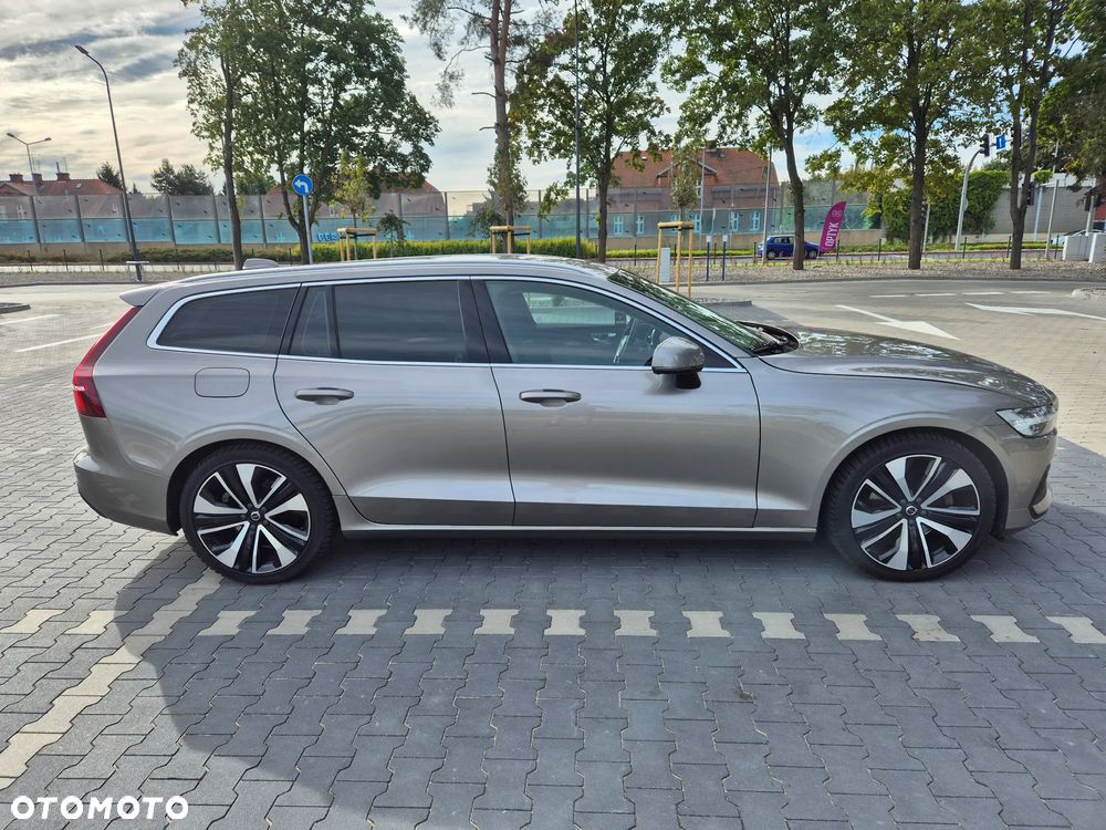 Volvo V60 T4 Momentum Pro - 5