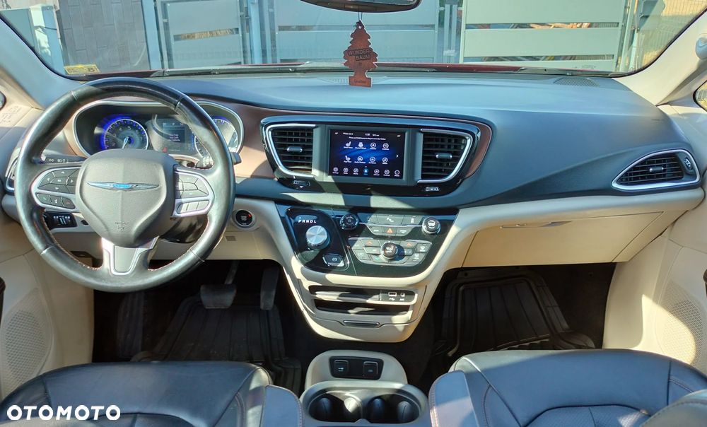 Chrysler Pacifica - 18