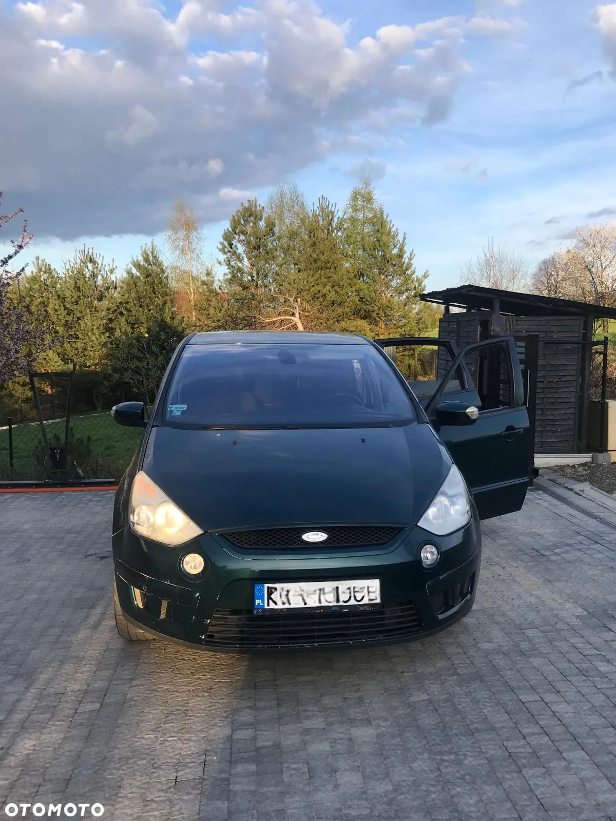Ford S-Max - 11