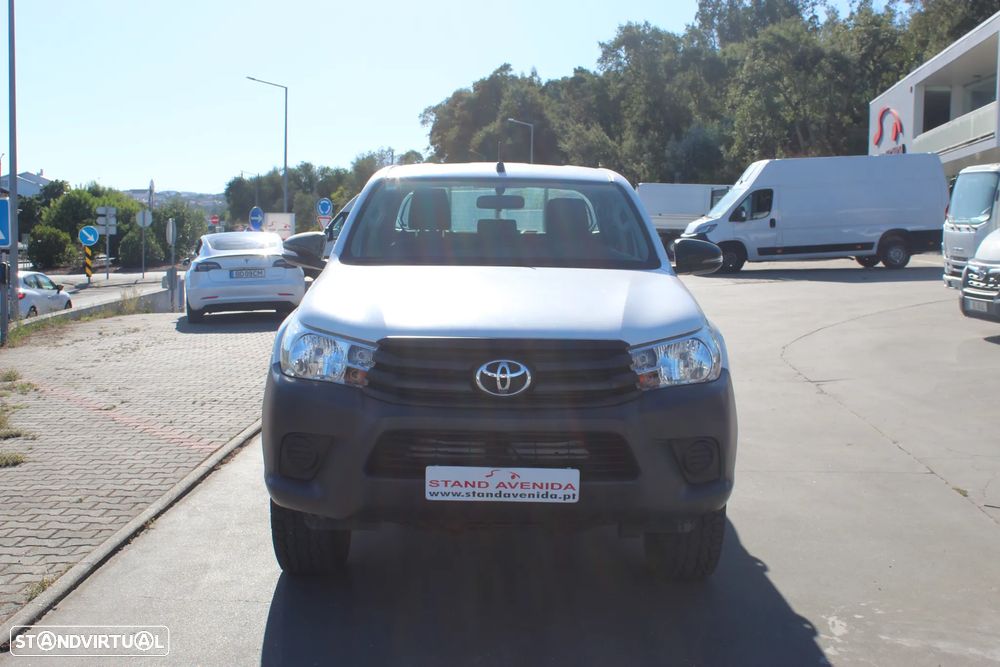 Toyota Hilux 2.4 D-4D 4WD CD CM - 3