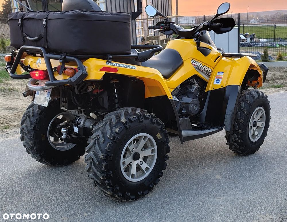 Can-Am Outlander Max - 8