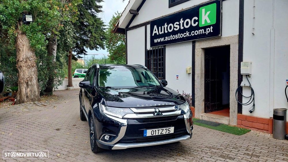 Mitsubishi Outlander 2.2 DI-D Instyle Navi
