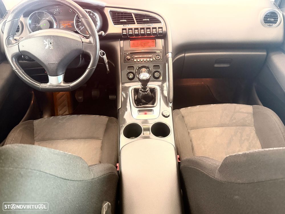 Peugeot 3008 1.6 HDi Executive - 9