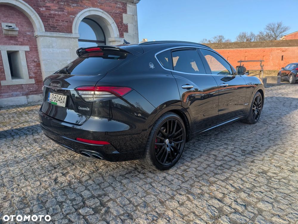 Maserati Levante S Q4 GranSport - 8