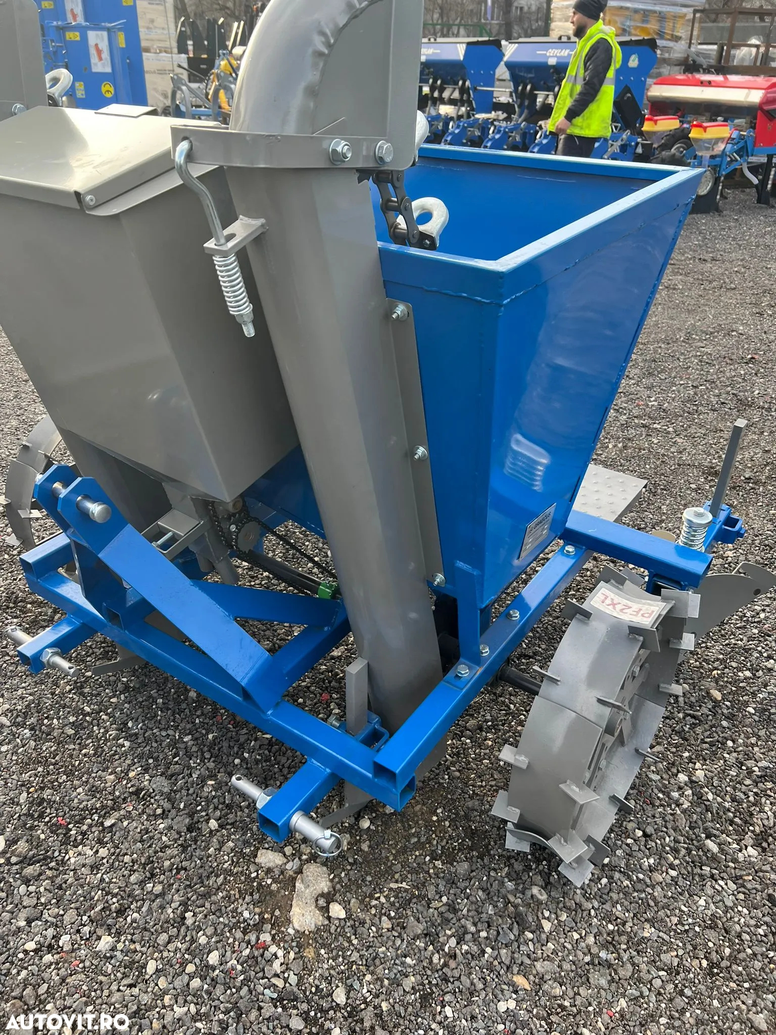 Graecus Plantator de cartofi pe 2 randuri, Model PF2XL - 4