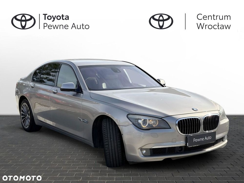 BMW Seria 7 750i - 7
