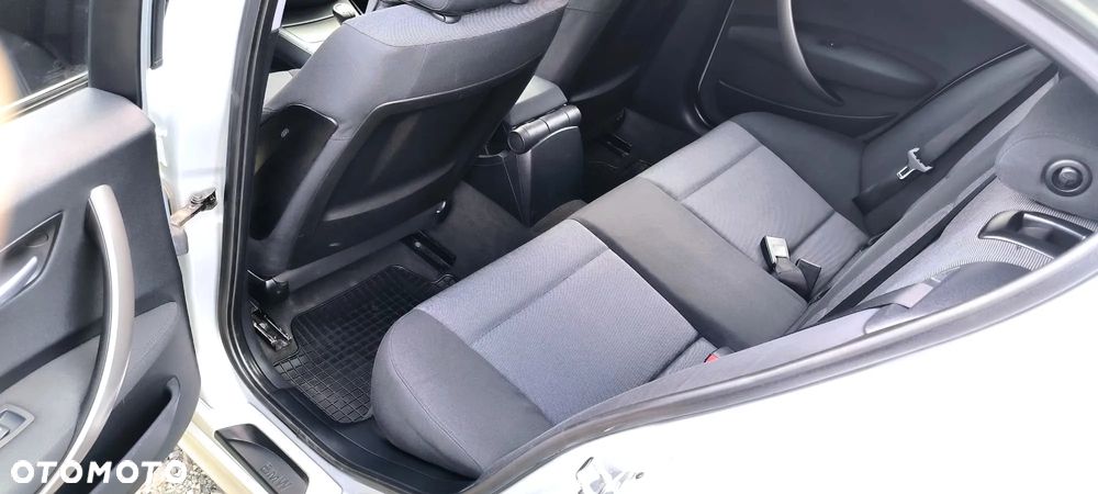 BMW Seria 1 120d - 9