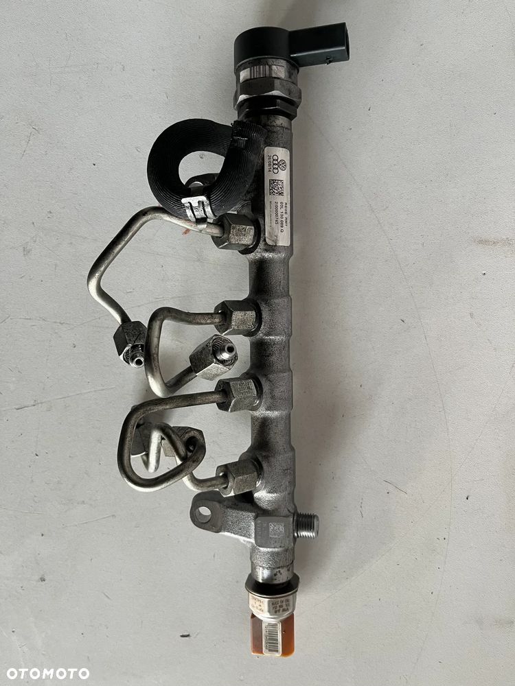 UKŁAD PALIWOWY WTRYSKOWY 2.0 TDI POMPA WTRYSKI 03L130277 Q / J  KOMPLET - 5