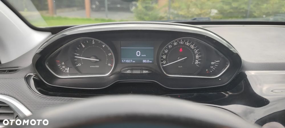 Peugeot 2008 1.6 BlueHDi Style - 11