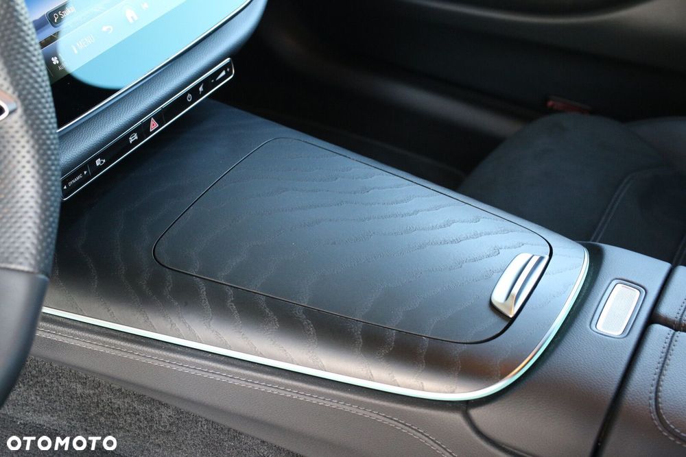 Mercedes-Benz Klasa E - 19