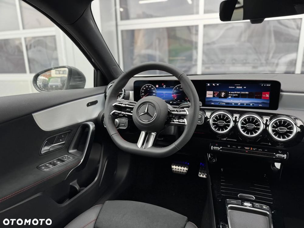 Mercedes-Benz Klasa A 200 4Matic 8G-DCT Advanced AMG Line - 14