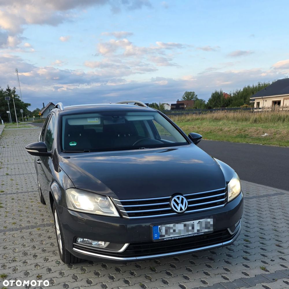 Volkswagen Passat - 19