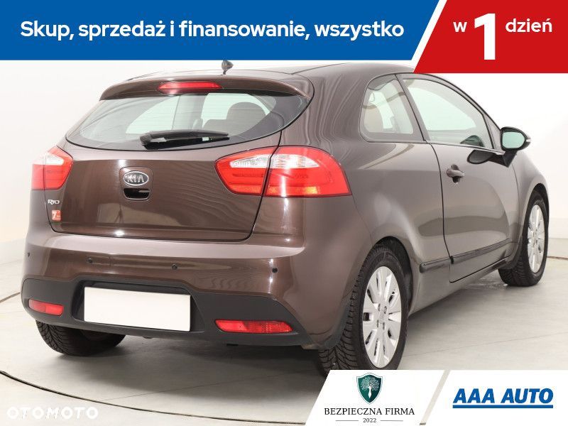 Kia Rio - 7