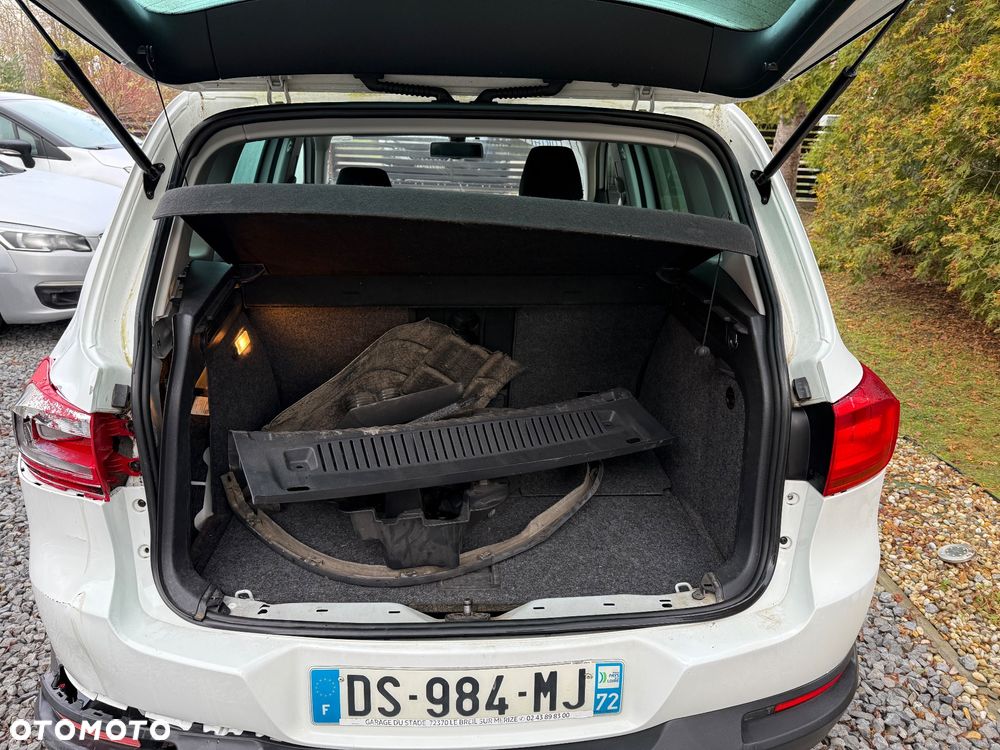 Volkswagen Tiguan - 19