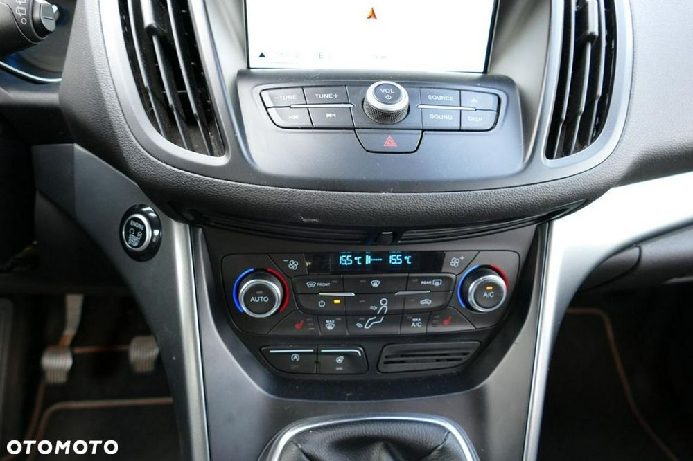 Ford Kuga 1.5 EcoBoost 2x4 Titanium - 29