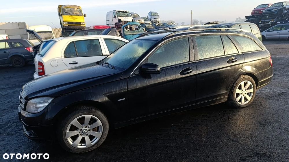 35535 mercedes w204 2010r 2.2 CDI 651.911 170 km na części skrzynia 722646 lakier 197 - 16