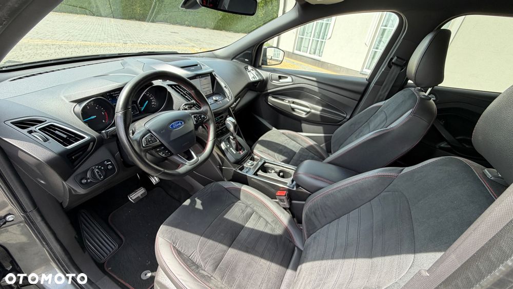 Ford Kuga 2.0 TDCi 2x4 ST-Line - 10