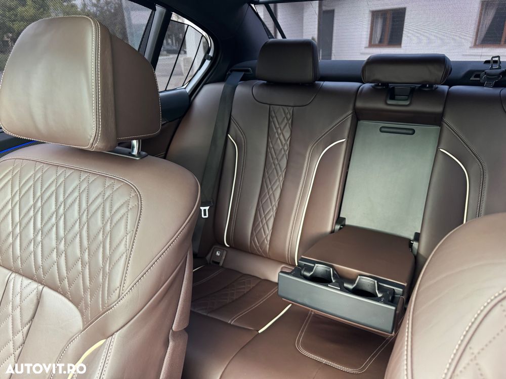 BMW Seria 5 520i Aut. M Sport Edition - 8