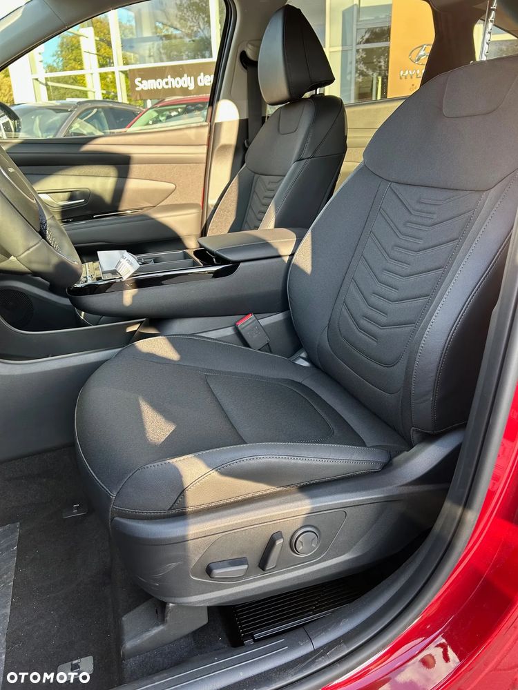 Hyundai Tucson 1.6 T-GDi HEV Executive 4WD - 11