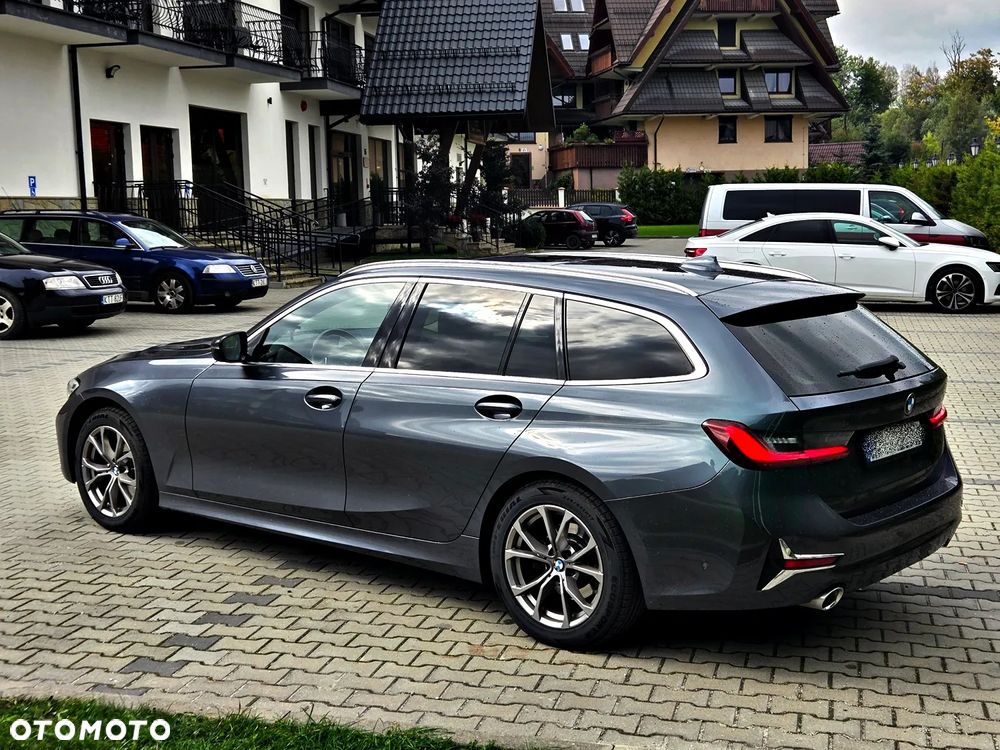BMW Seria 3 320d xDrive Luxury Line sport - 14
