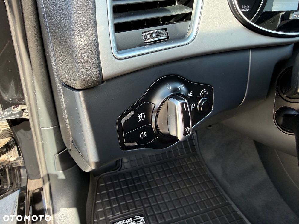 Audi A4 Avant 2.0 TDI ultra design - 24