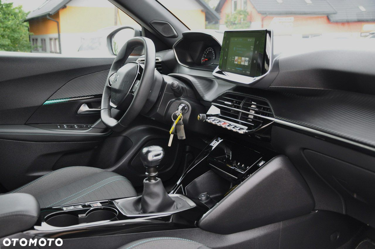 Peugeot 2008 1.2 PureTech Allure Pack S&S - 22