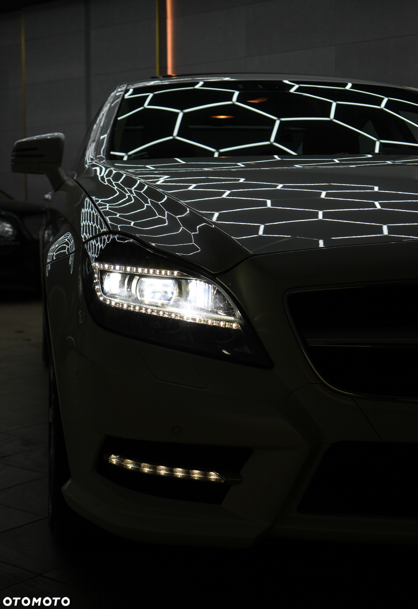 Mercedes-Benz CLS 500 4Matic BlueEFFICIENCY 7G-TRONIC Edition 1 - 4