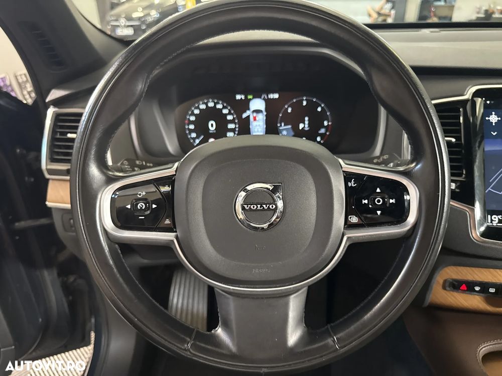 Volvo XC 90 - 18