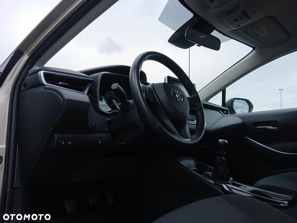 Toyota Corolla - 23